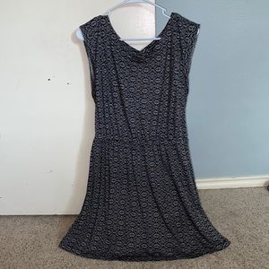 Sleeveless black dress with white pattern from Forever 21